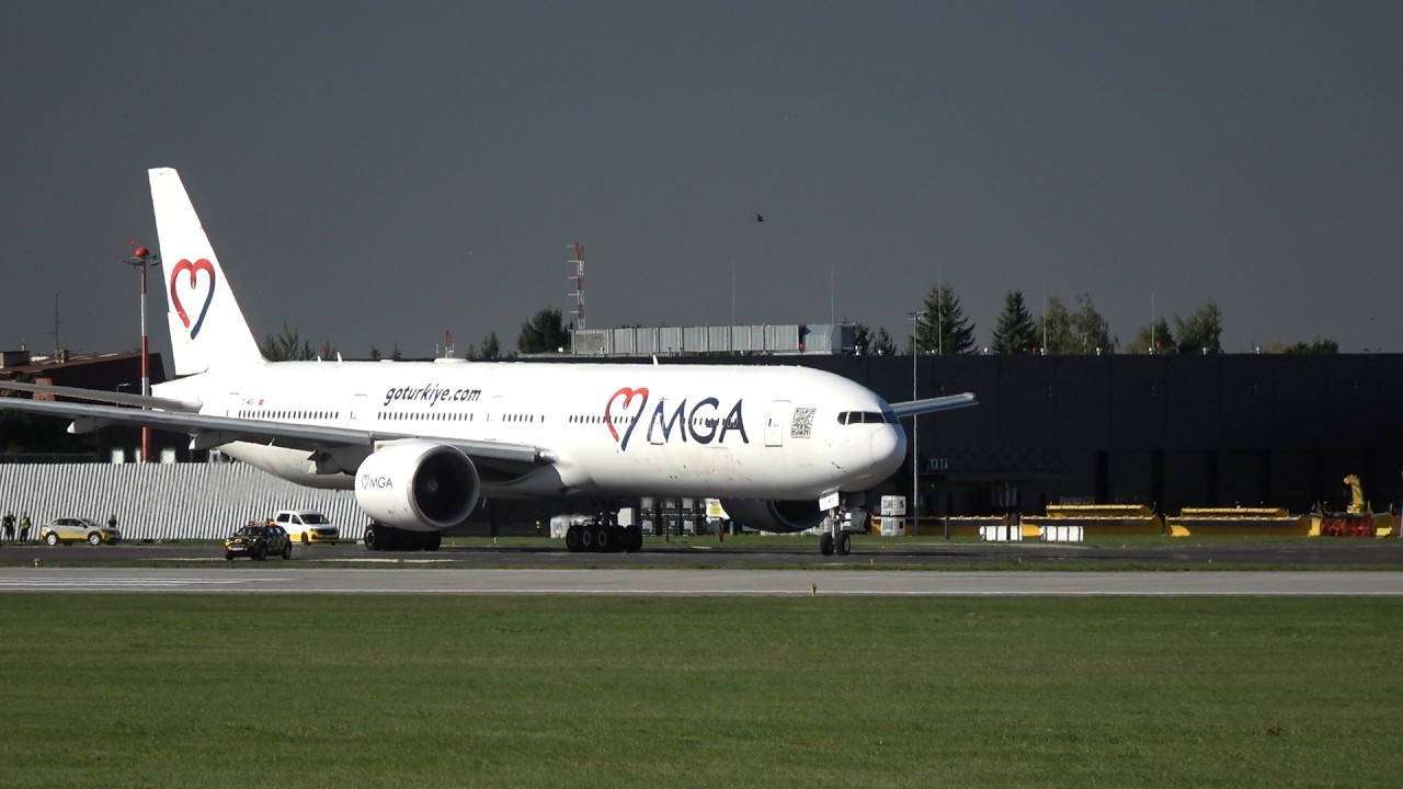 Boeing 777-3ZG(ER) — Pierwsza Wizyta na Radomskim Lotnisku RDO/EPRA — Warszawa - Radom (25.09.2025)