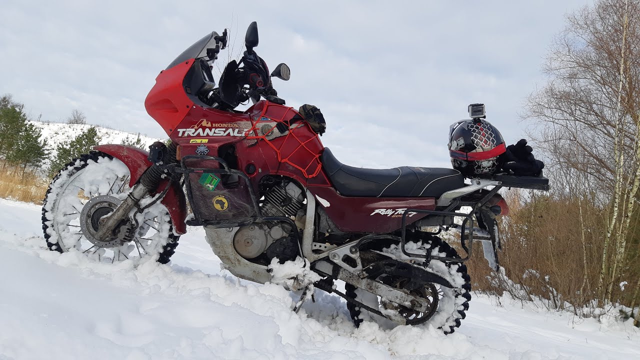 Zima i śnieg Honda Transalp 600