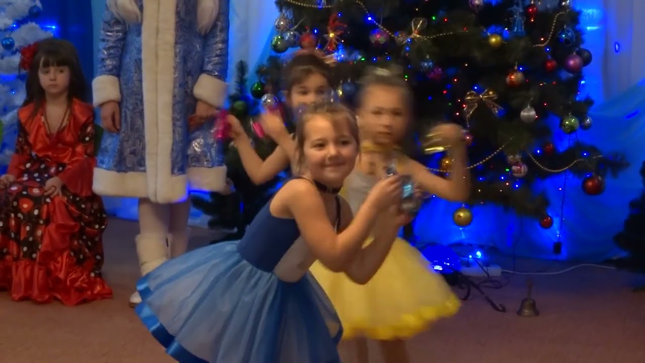 Зимовий архівчик..2018рік. Танок Різдвяних дзвіночків.