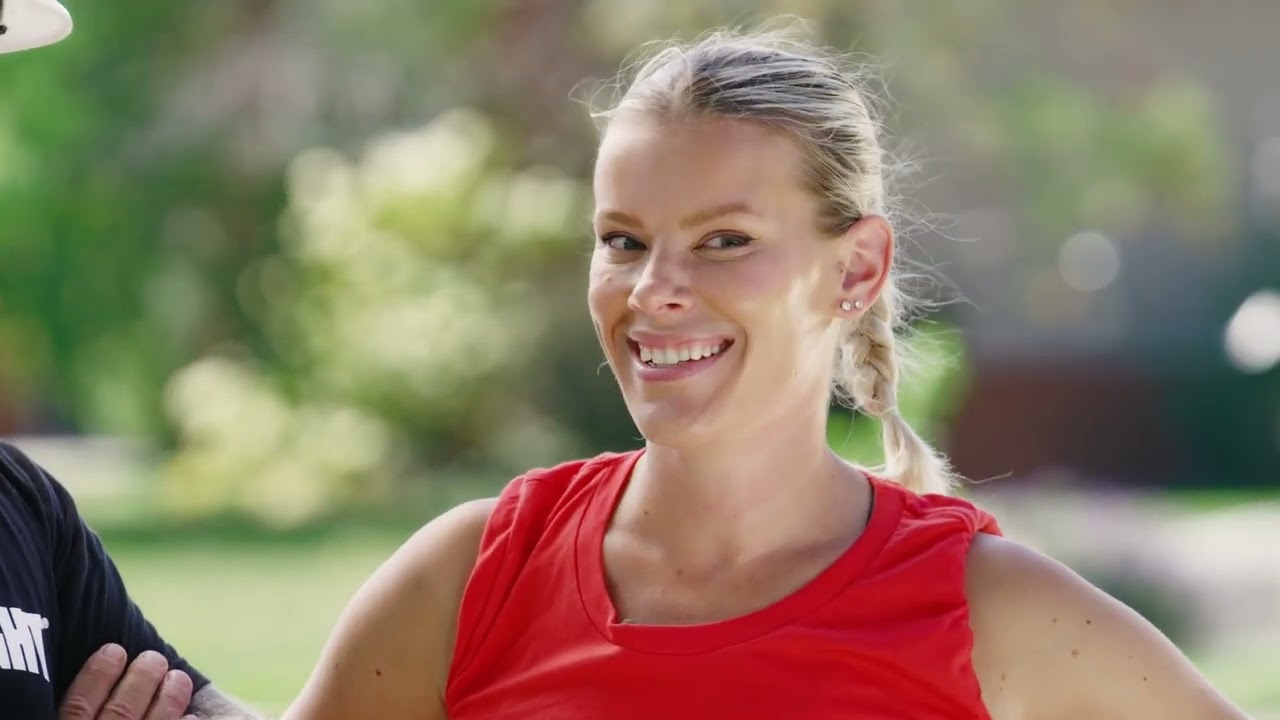 Holmes Family Rescue S3E3 | Contractor Nightmare Delays Tom & Estrella&rsquo;s Forever Home