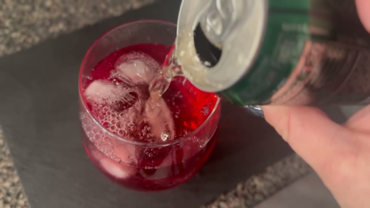 How to Make a Cranberry Vodka Ginger