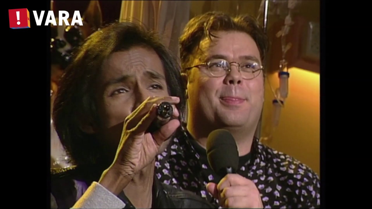 Rene Klijn zingt Mr. Blue - Paul de Leeuw