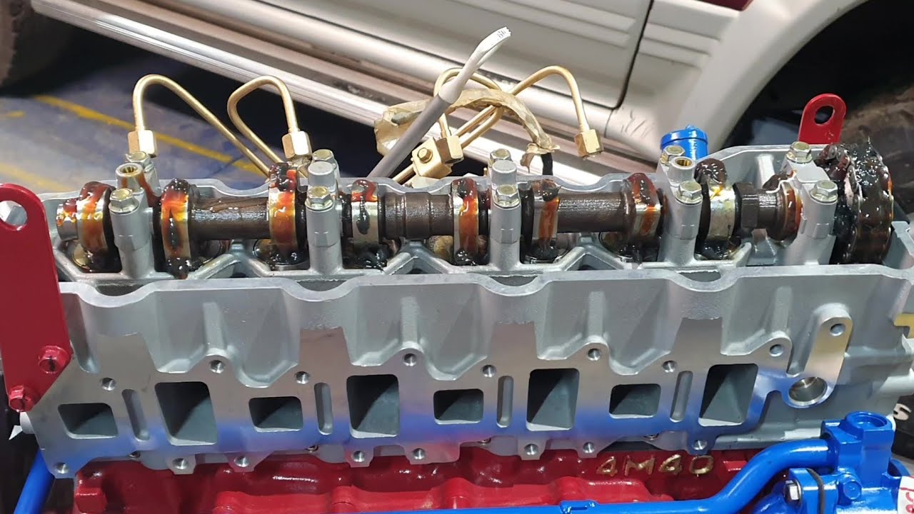 MITSUBISHI NJ Pajero 94  PART  4   ENGINE REBUILD 2.8LT 4M40T