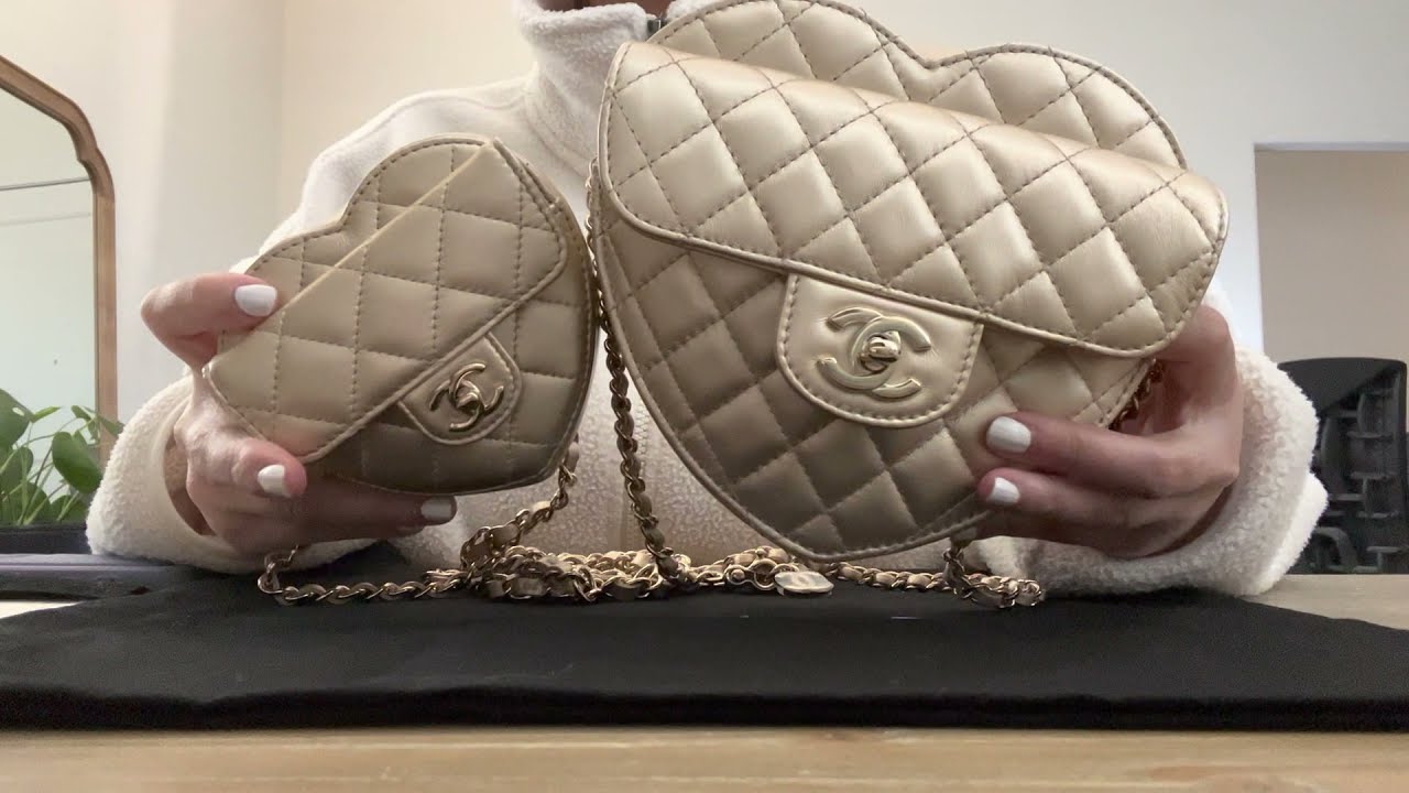 Chanel 22s Heart Belt-Bag vs Large Heart Bag | What fits inside?