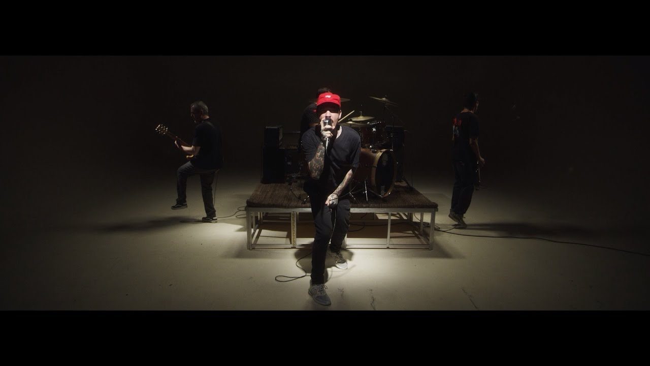 GARAGE FUZZ - ELEPHANT [Videoclipe Oficial]