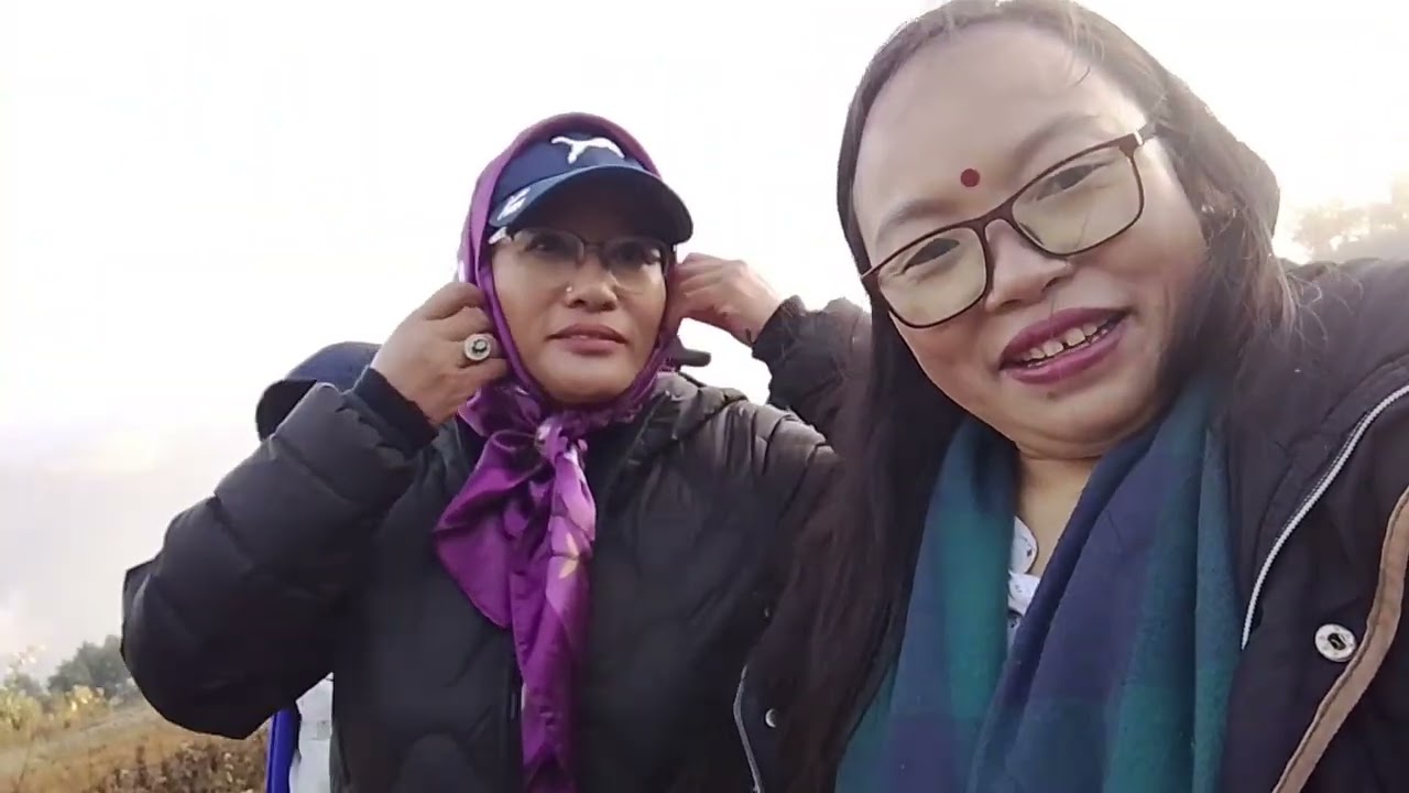 हामीहरु थानकोटको पातले वन रिस्वर्ट जाँदै त्यहाँ को मनमोहक ठाउहरु सङ्ग रमाएको पलहरु 