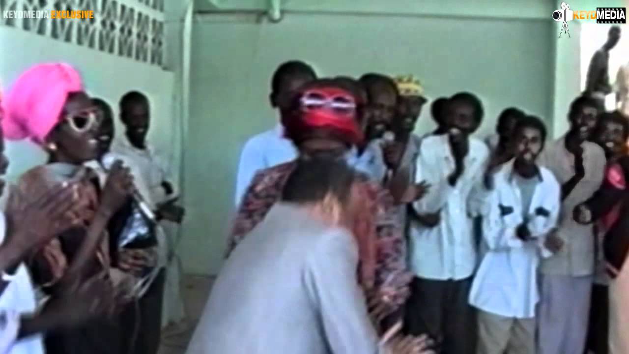 UN-ka oo dhexdhigtay Qad cagaaran Jen. Caydiid iyo Cali Mahdi - 1992