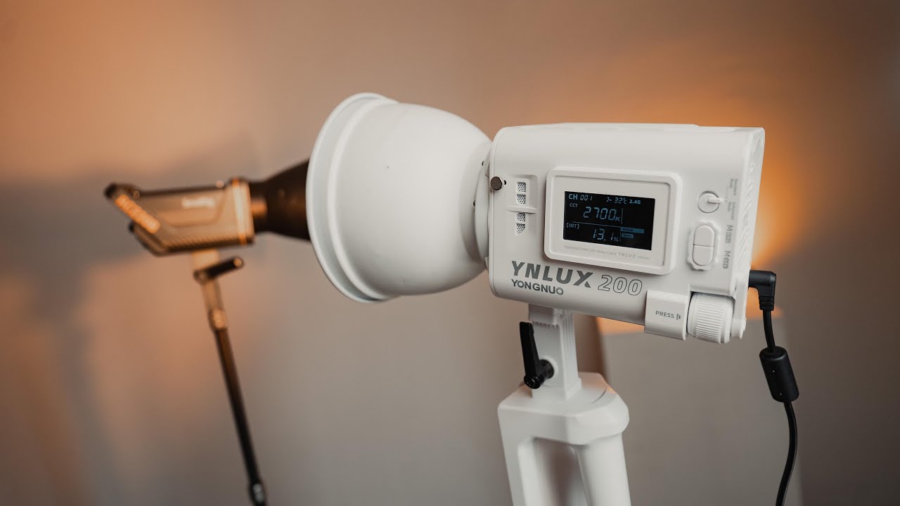 200W Video Light on a BUDGET | YN200LUX vs Smallrig RC 220B