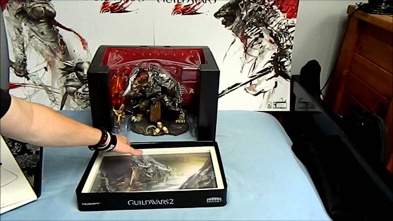 Guild Wars 2 Collector's Edition Unboxing