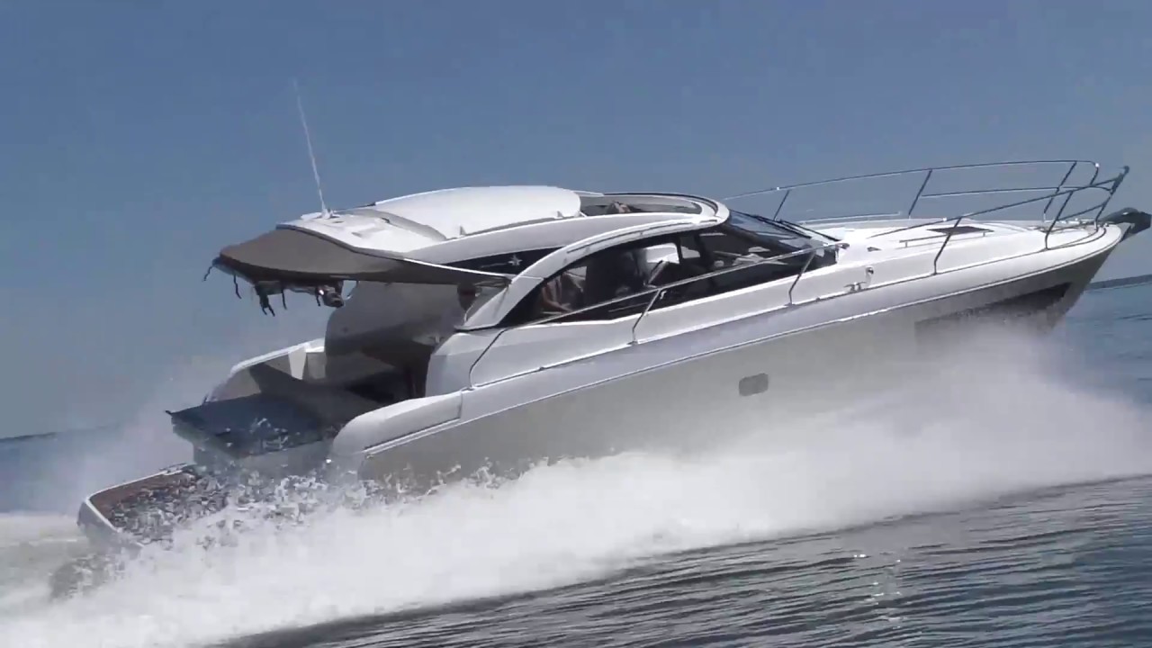 Summer Leader - Testing the Jeanneau Leader 36