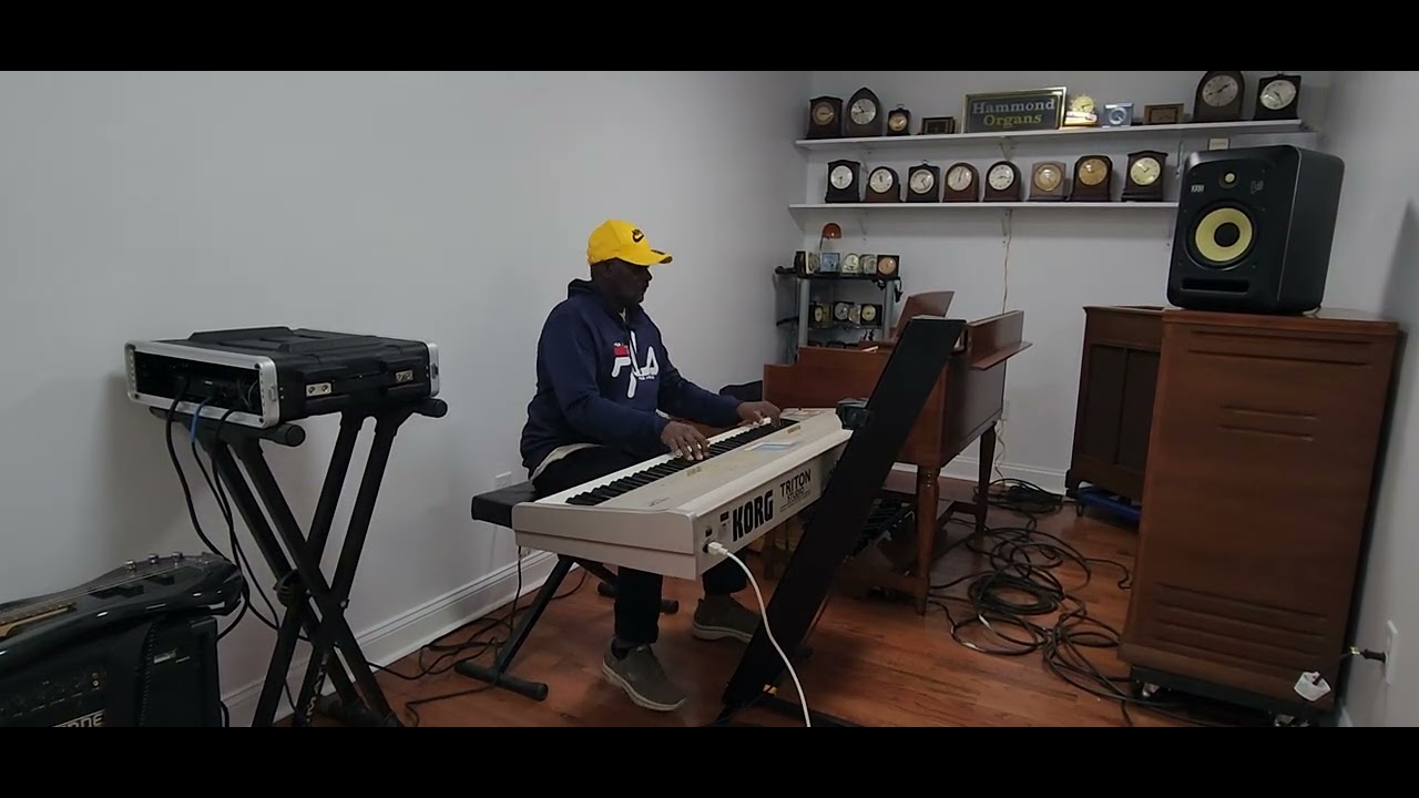 Playing The Piano In My Hammond Organ Showroom ~ February 15, 2026