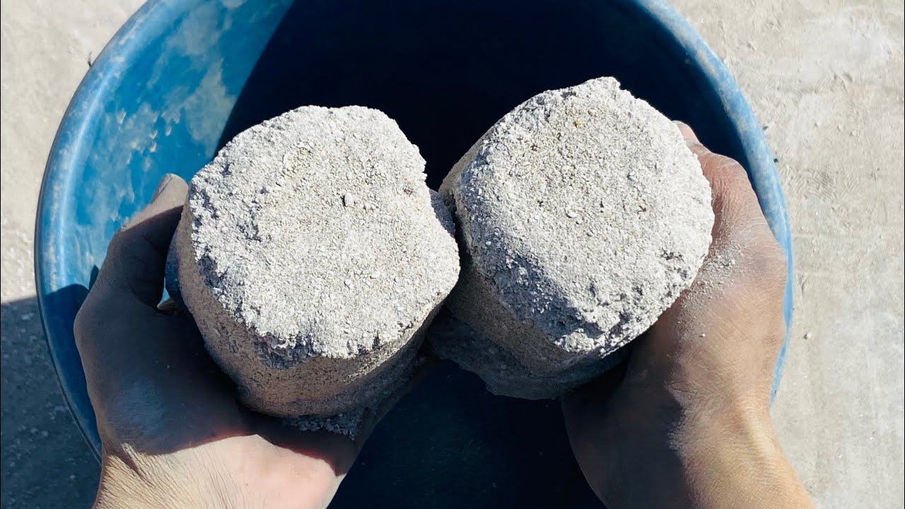 Crispy & dusty sand Crumbling in bucket #amazing#smooth#dusty#relaxingasmr 