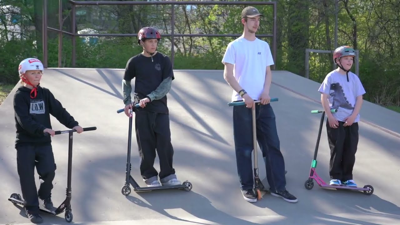 Holdundervisning hos L.O.W Skate Academy.