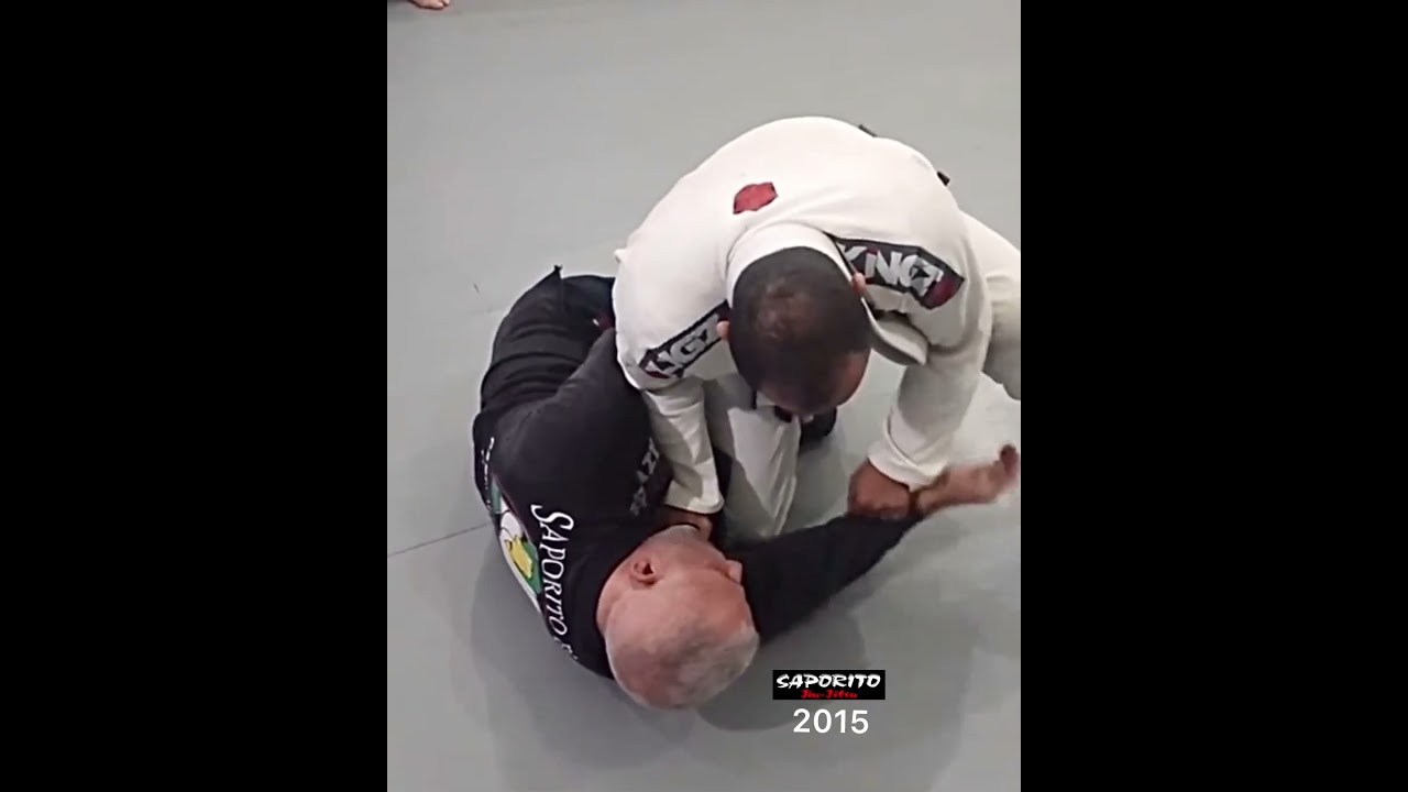Jiu-Jitsu - Meia Guarda / Raspagem Adaptada.