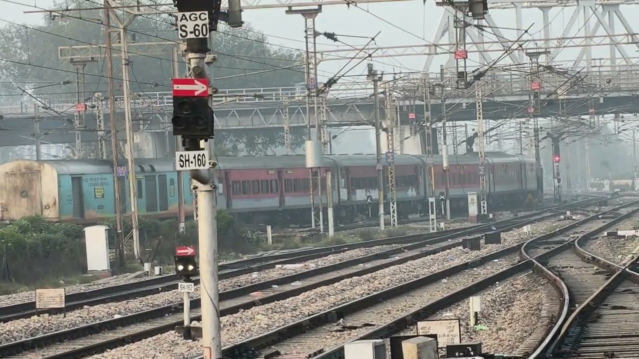 059814 Agra Fort Kota Passenger l Idgah AGRA To Hlndaun City Journey Chandra vlogs video 