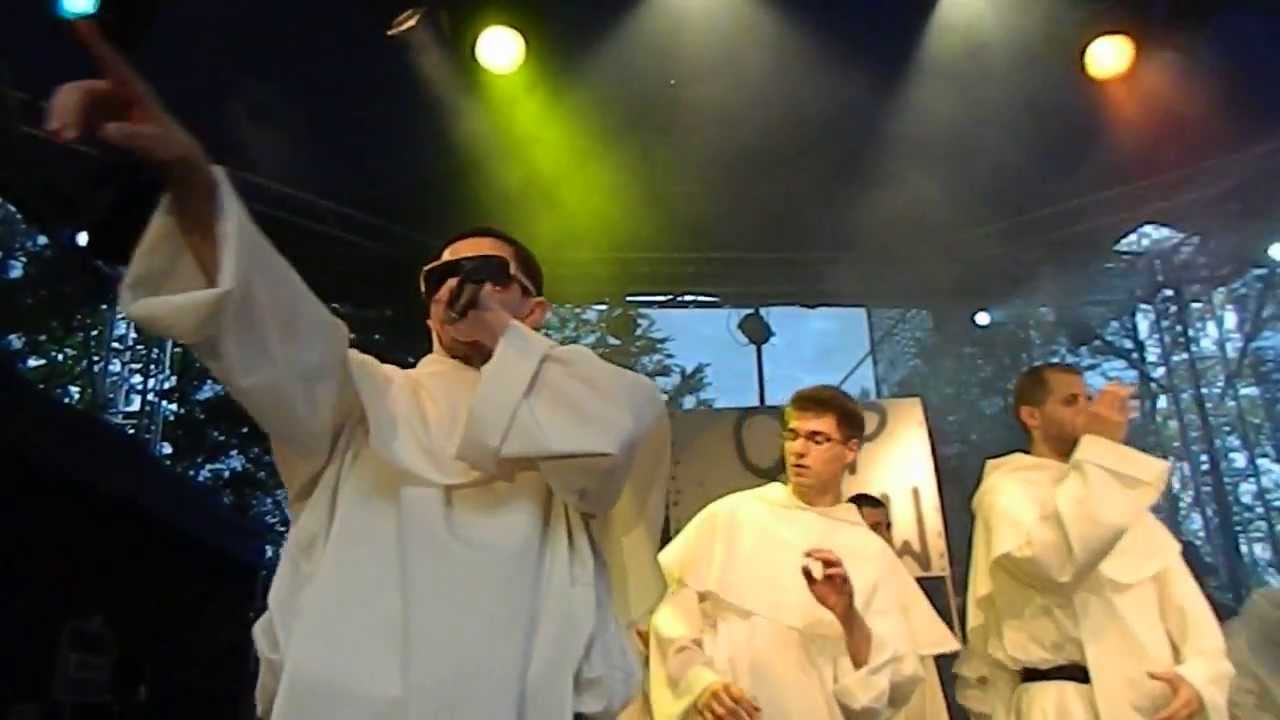 Dominikanie i parafianie (cover "Ona tańczy dla mnie")