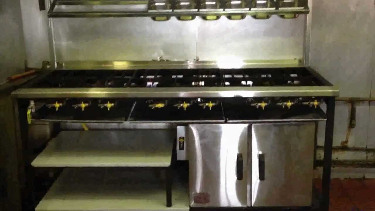 9 Burner Cooker with RHS Oven, LHS Shelf & Spice Rack
