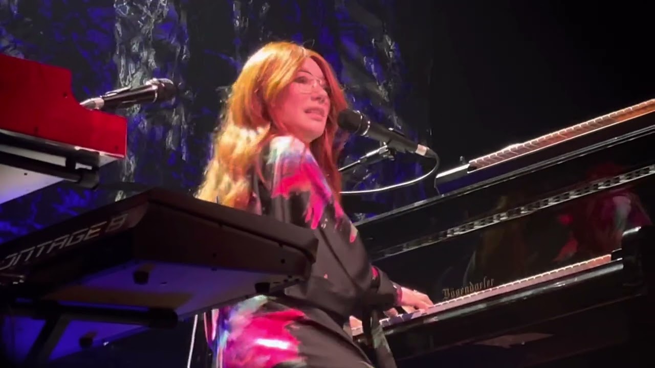 Tori Amos - Etienne (O2 Academy Glasgow, 14/03/2022)