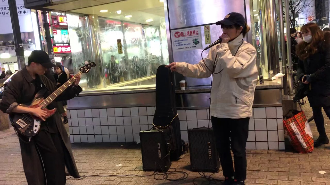【かっこよすぎ】ベースとビートボックスのセッション！渋谷スクランブル交差点前にて