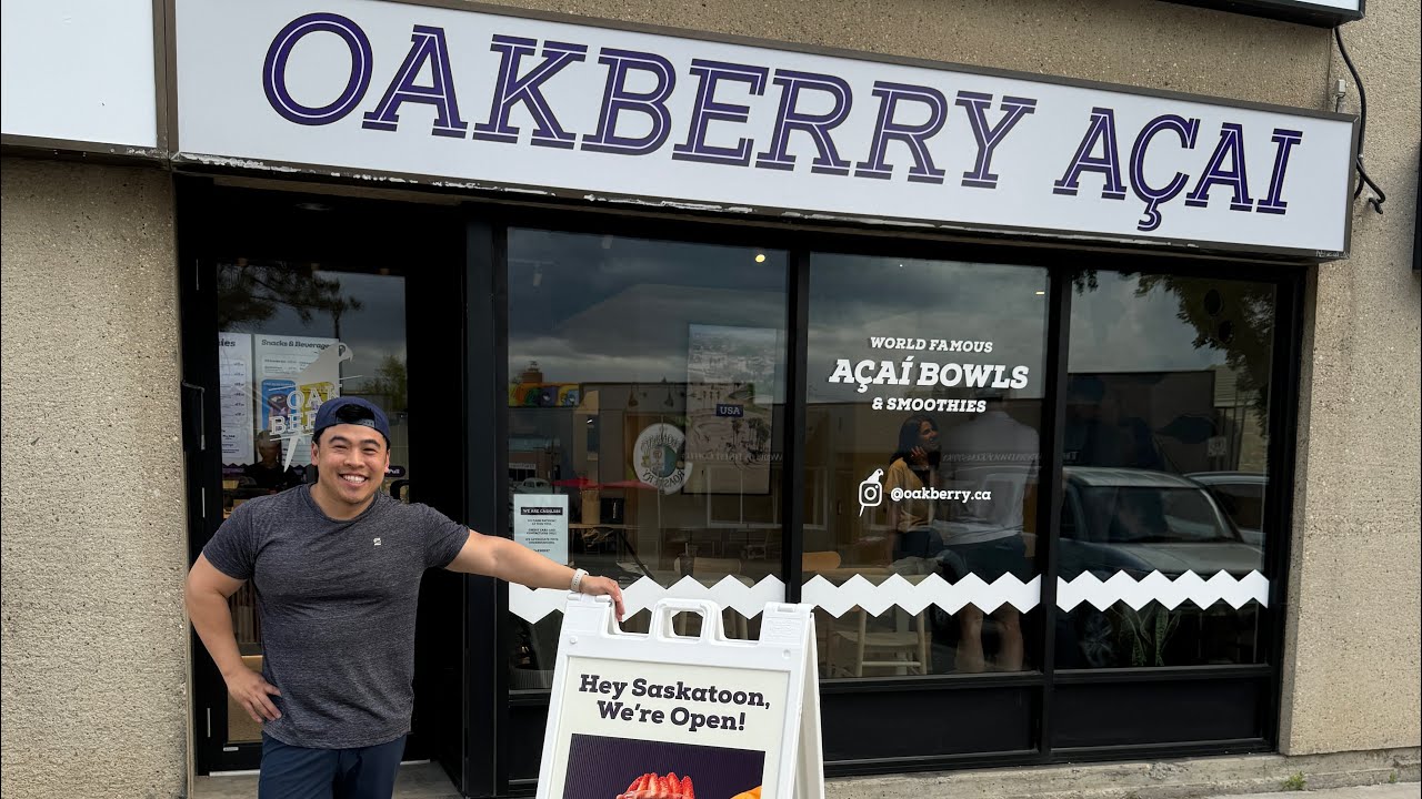 Gair Bear visits the new location of Oakberry Acai in Saskatoon!