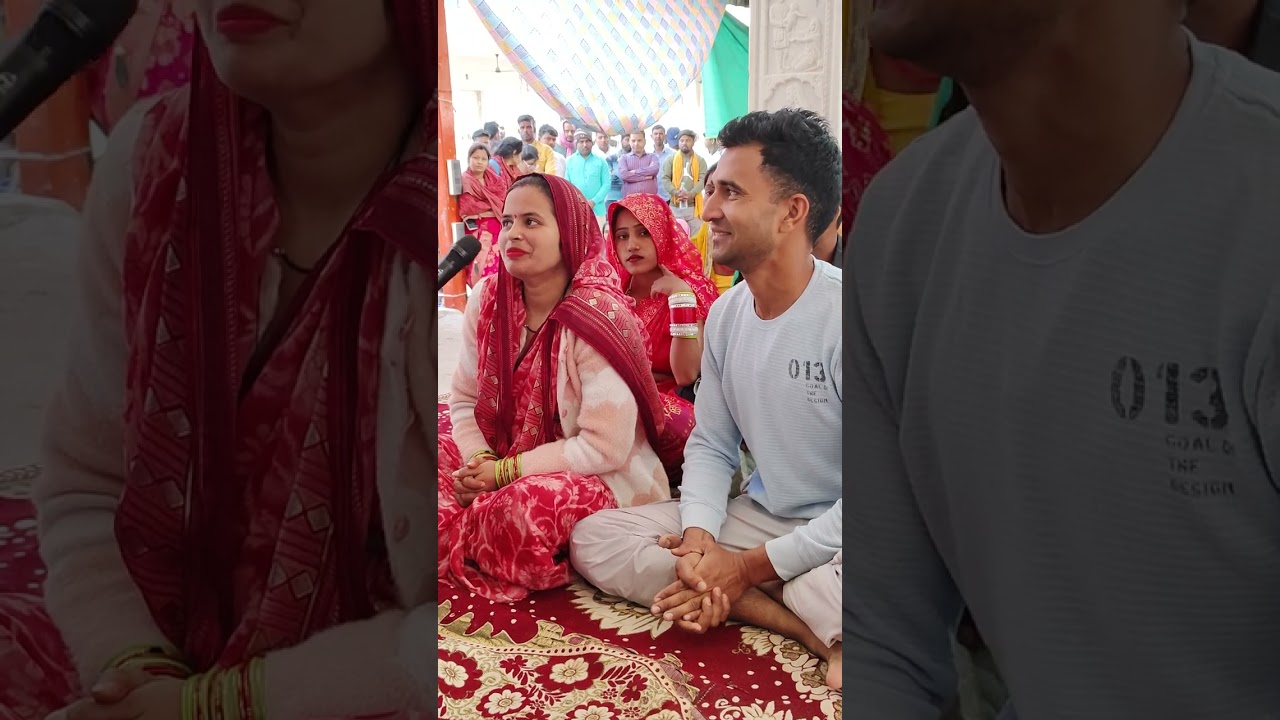 Lal dhaage Sarkar Darbar sahab ke jhole bharte Hain sabhi Ko milte Hain Aashirwad