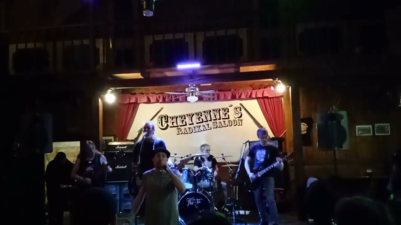 LA FABRIKA DE BOINAS- BAHIA  DE PASAIA (BARRICADA). SALOON CHEYENNE. ANOETA (GIPUZKOA) 17/01/2026