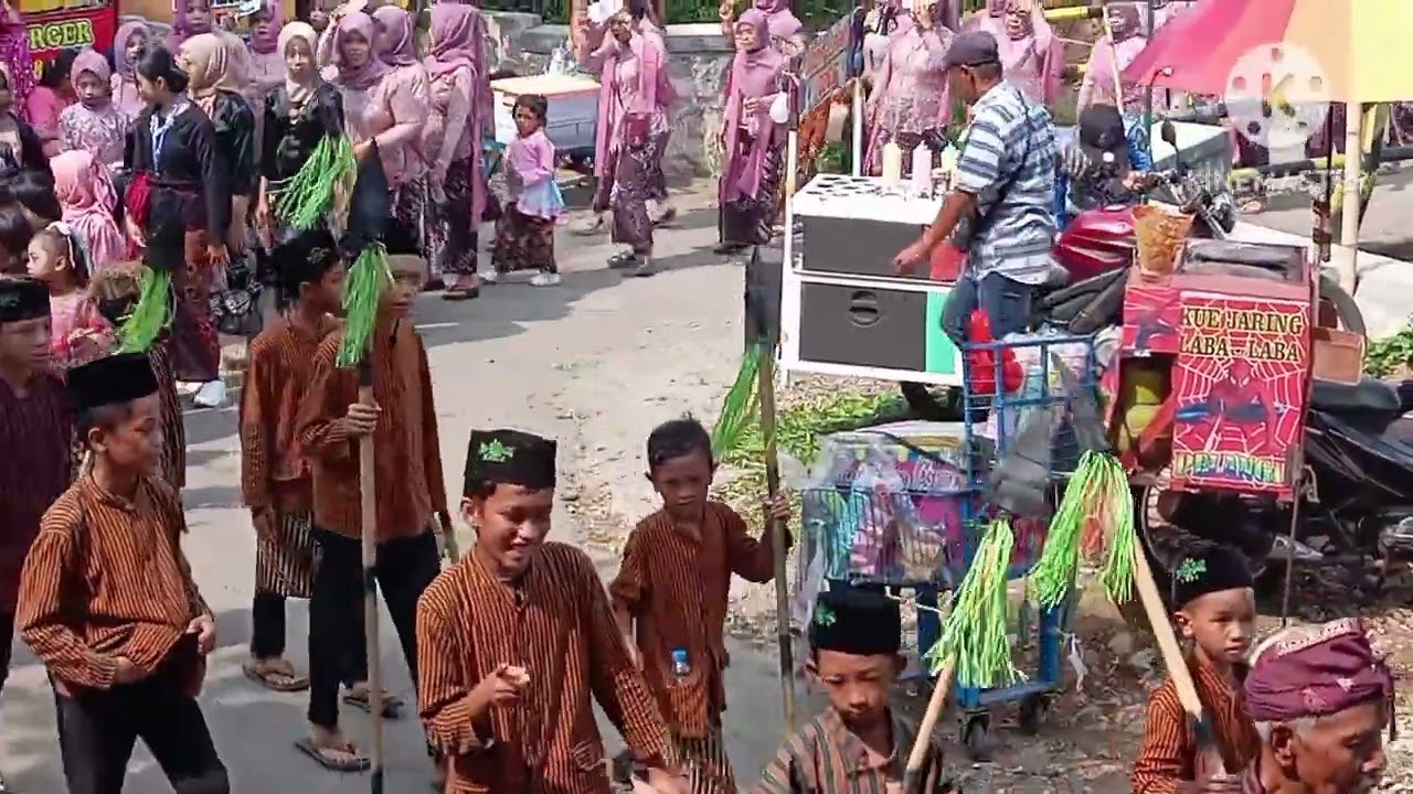 ARAK-ARAKAN TUMPENG THUK 2024 I DSN. CURAHPARAS DS. PAKEL KEC. BARENG JOMBANG
