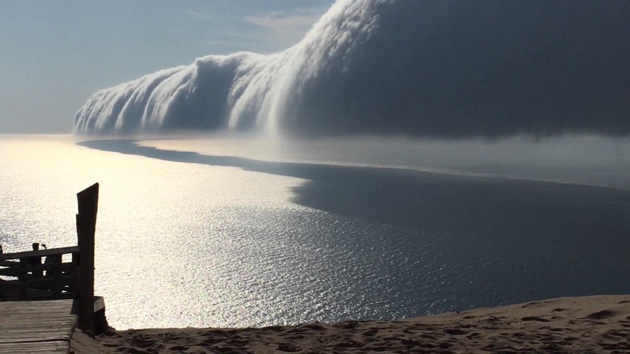 Roll Cloud Over Lake Michigan June 11, 2016