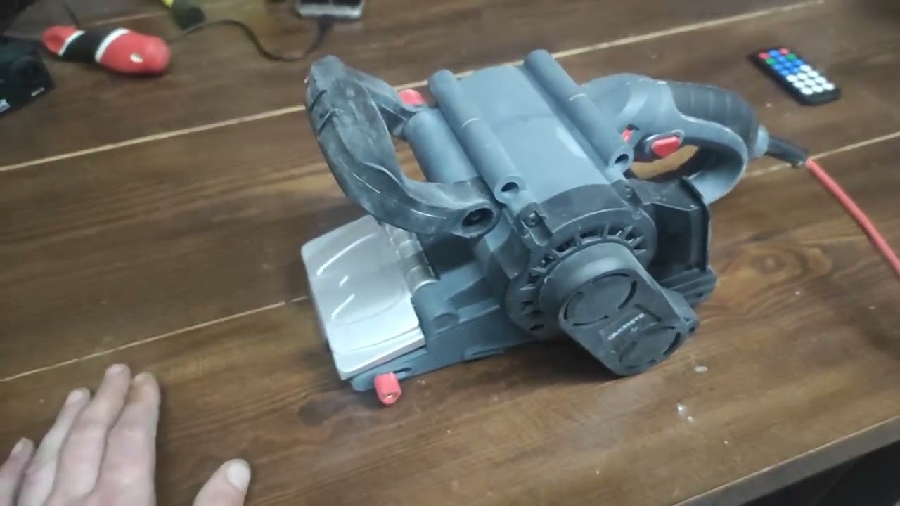 Szlifierka taśmowa Graphite 800 w 59G392