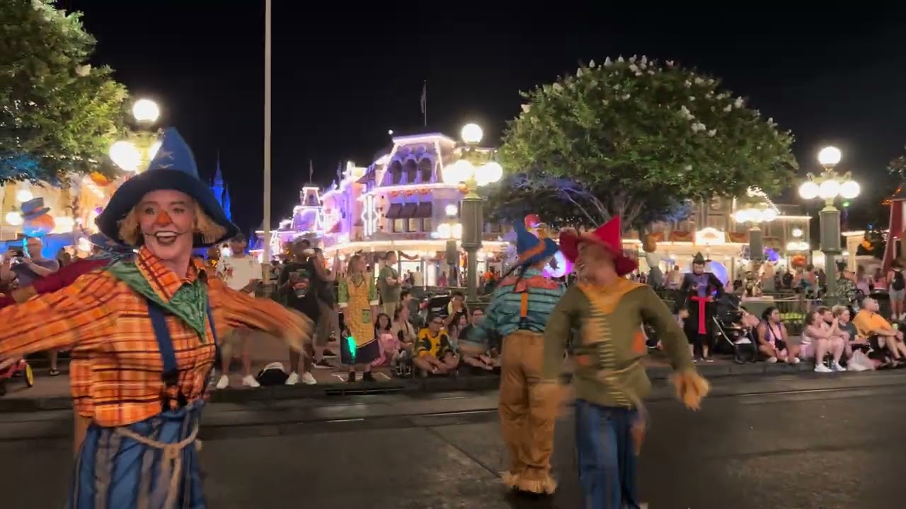 Mickey’s Boo to You Halloween Parade 2023 in 4K in Magic Kingdom Walt Disney World