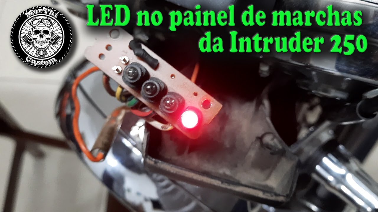 Led no painel de marchas da Intruder 250