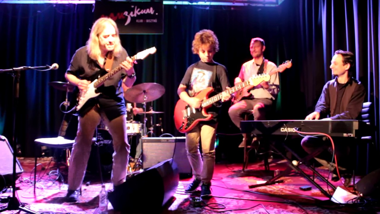 Muddy Shoes Band feat Fehér Ádám - Boom Boom