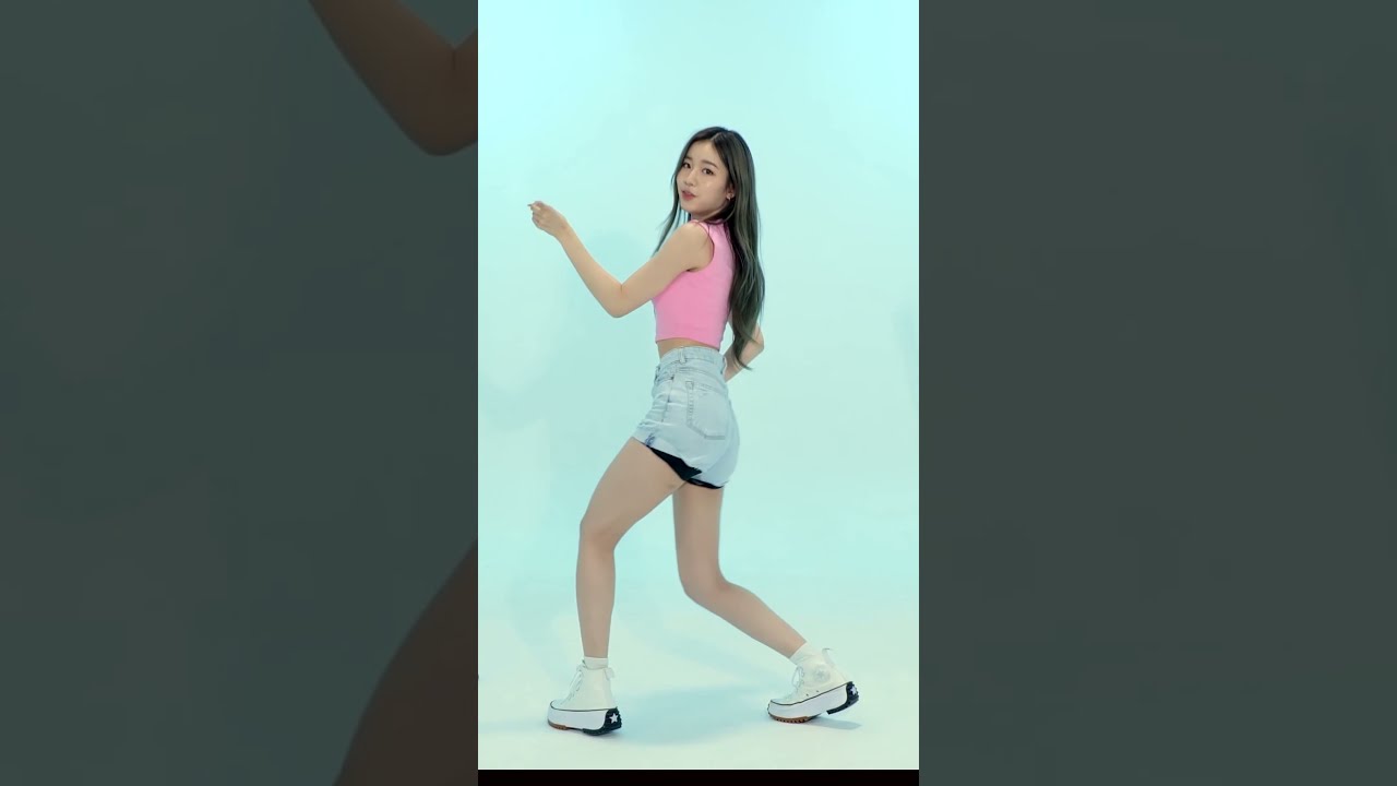 woo!ah! (우아!) – Summer Choice - Wooyeon focus (우연 직캠)