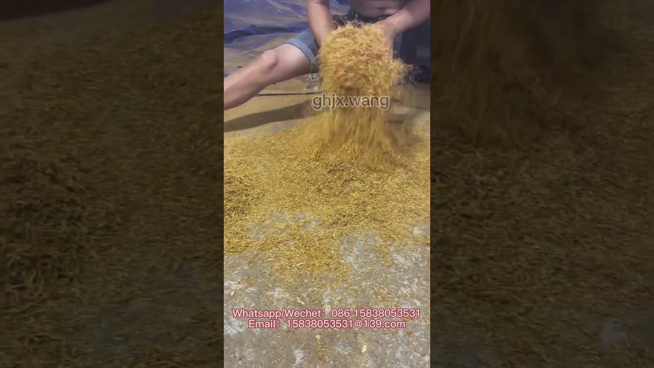 Tobacco cutting machine, tobacco shredder