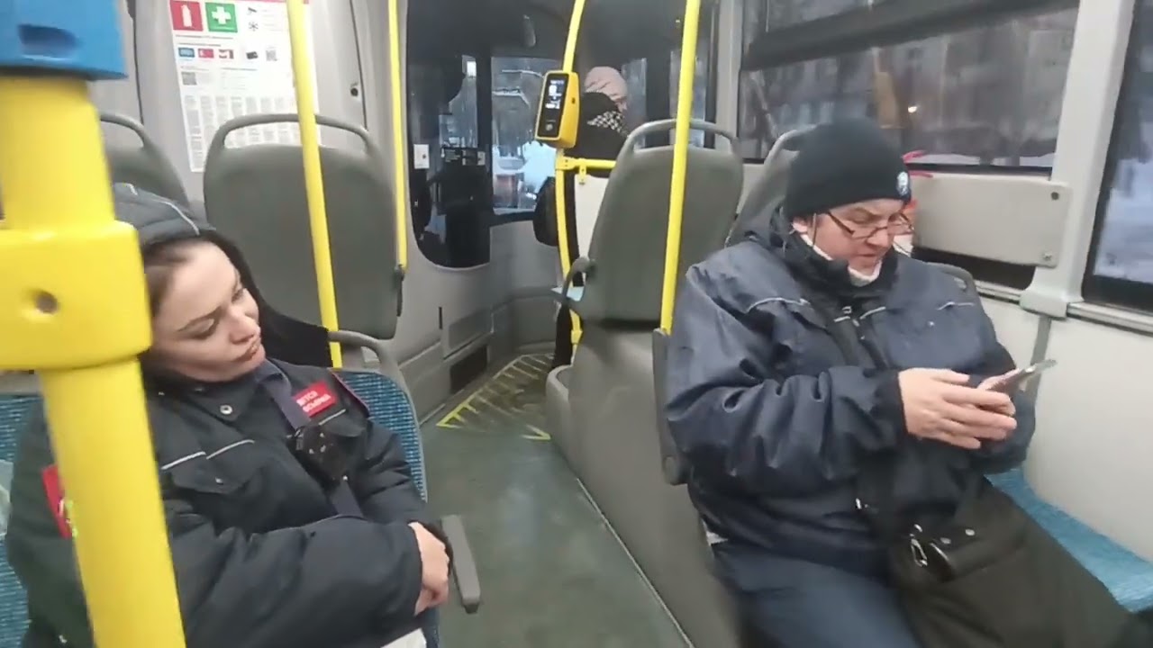 Спасение от штрафа в 224 автобусе. Контролер психует и угрожает. Борзый водитель
