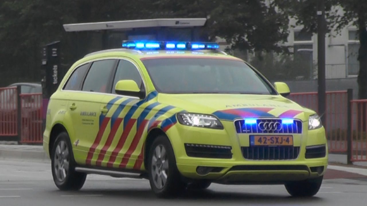[Drie-toon][16.10.'15] MMT, Brandweer, [Motor]Ambulance & Politie met spoed in Groningen Stad
