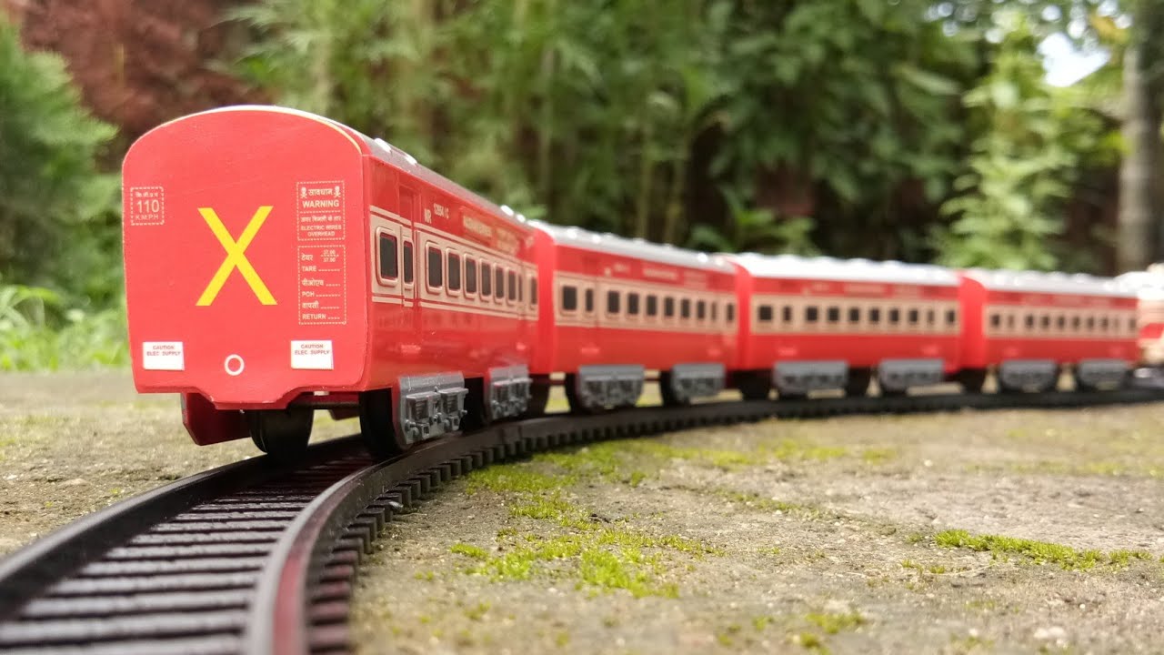 Centy Toys Indian Passenger Train Set Unboxing and Review