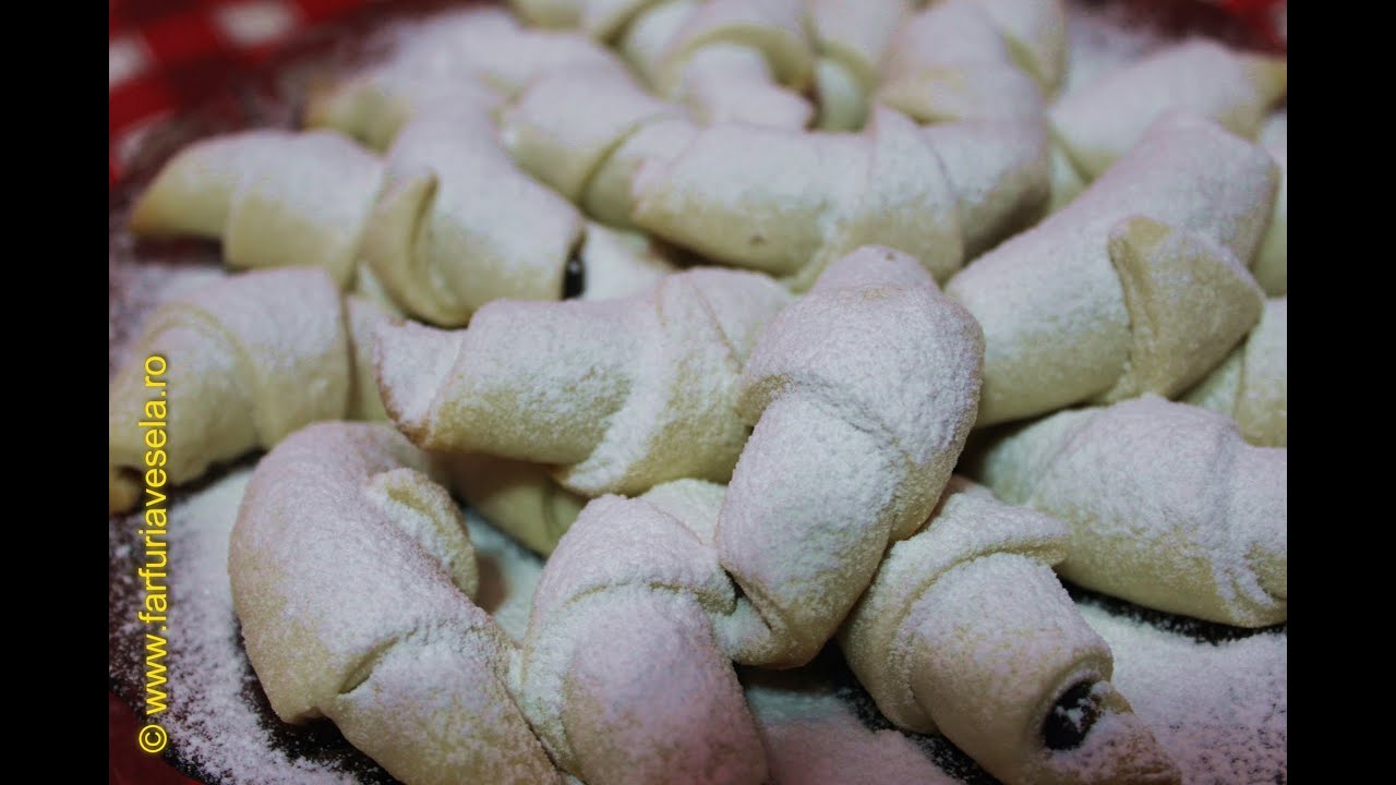 Cornulete cu gem de prune si nuca | Farfuria vesela