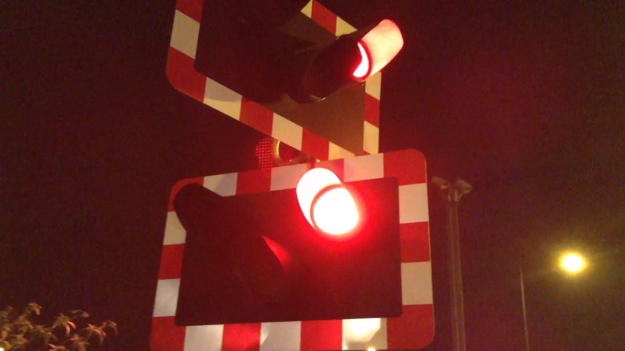 Bloxwich Level Crossing (W.Mids) 12/01/2018