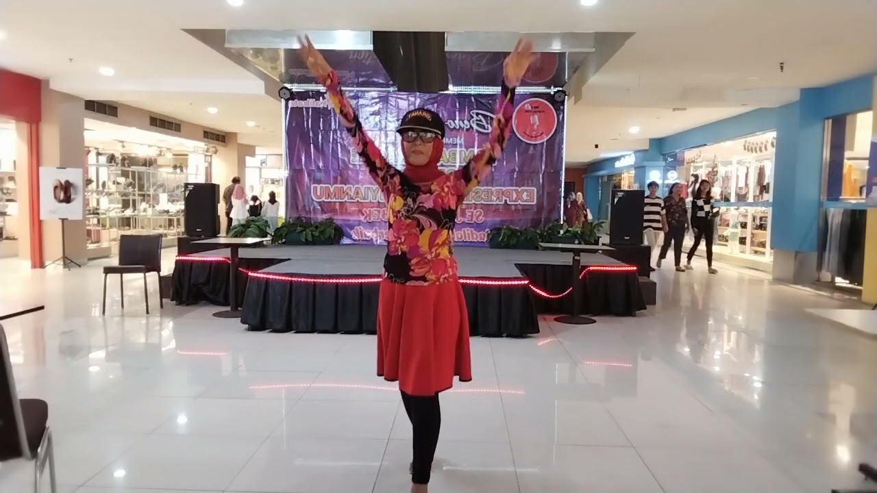 Latihan Bagong Jumpo di Kalibata City by Rossy Granat 