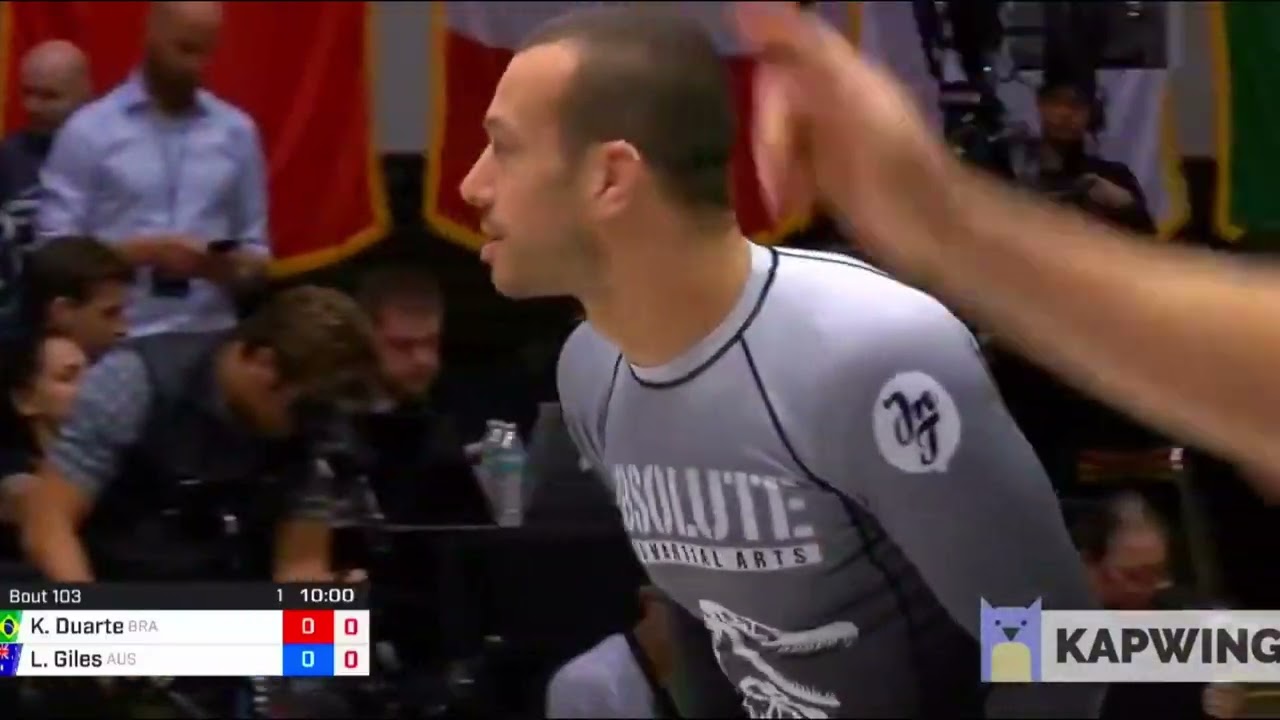 Lachlan Giles taking out giants for 2 minutes