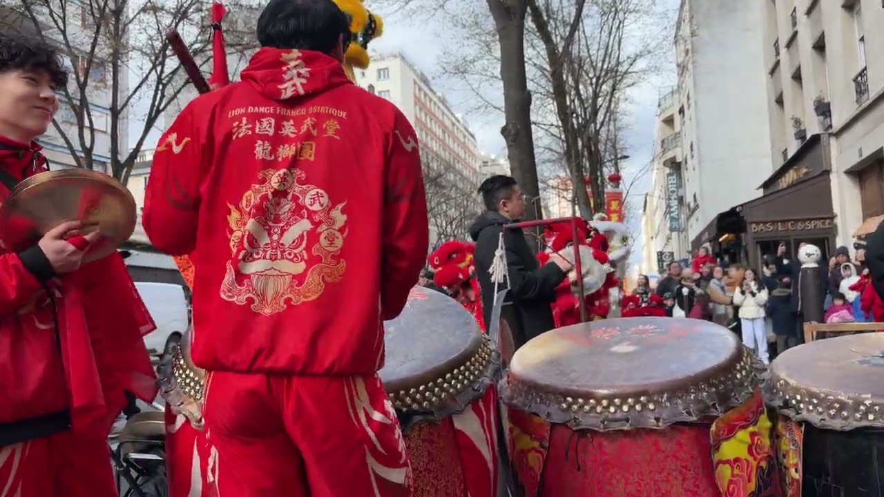 The Chinese New Year dragon dance at Chinatown 13 arrondissements is a spectacular event P#1
