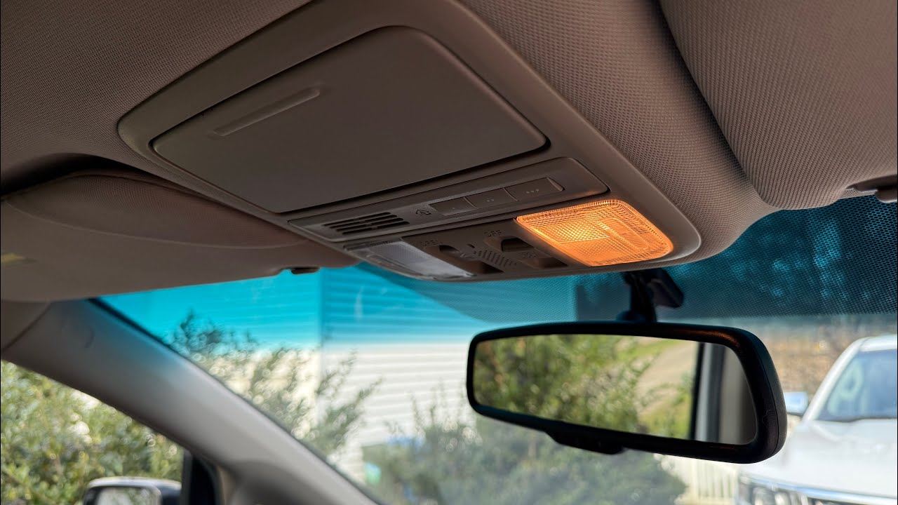 2012 Honda Odyssey - Does Your Dome/Map Light Not Work?  This is How to Fix It.  5 Minute Job!