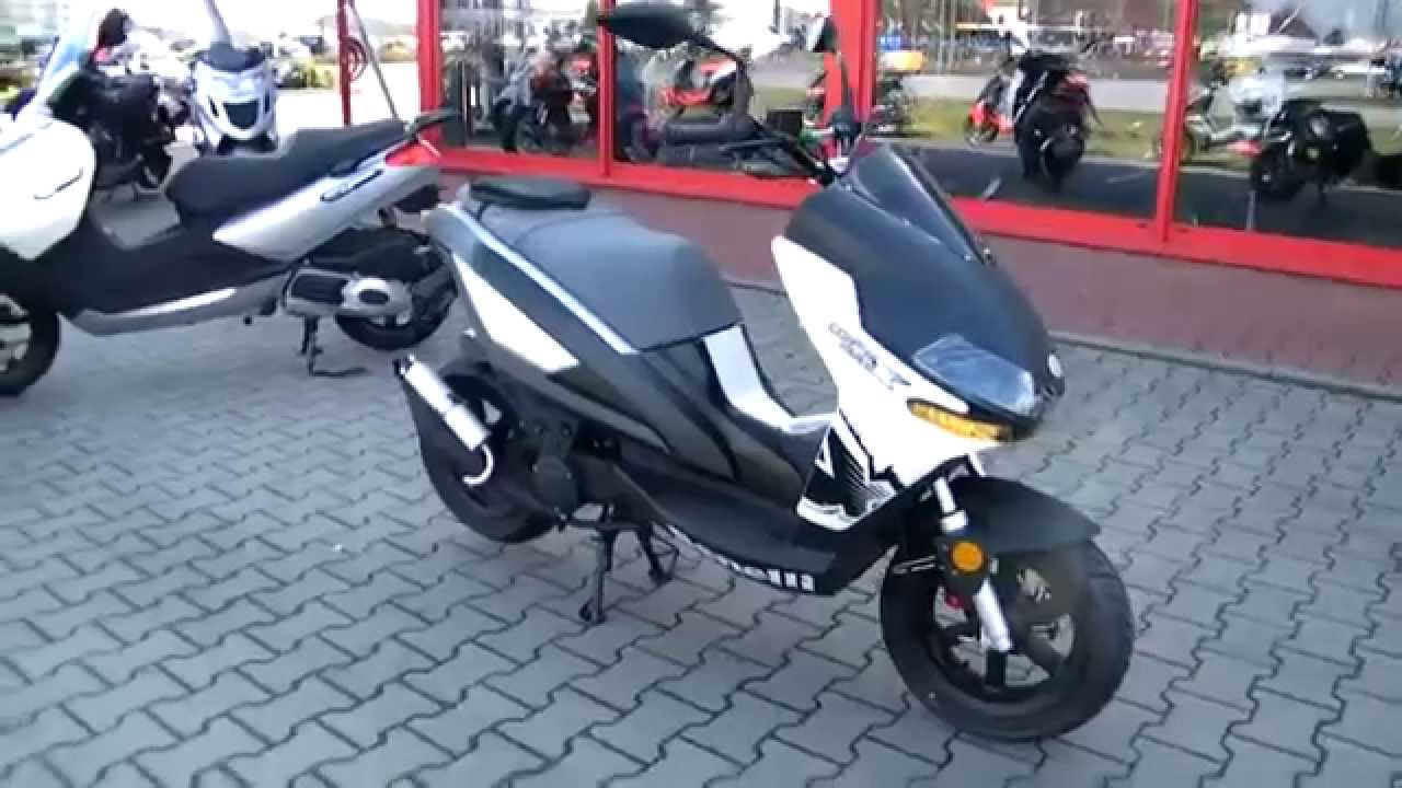 Benelli Motor Indonesia_Benelli X 150 Roller Scooter
