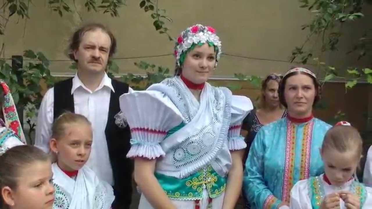 Boldogi Lakodalmas  2015 - Búcsúztató a lányosháznál