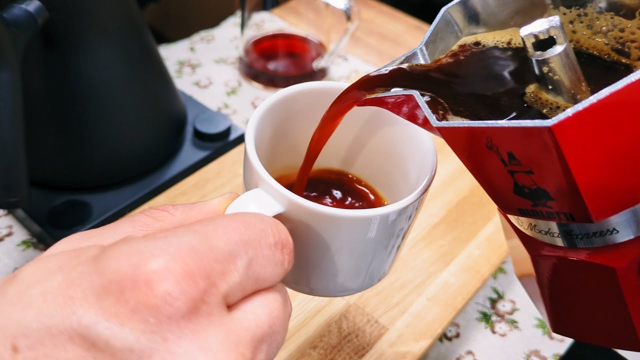 Фільтр кава  в гейзерній кавоварці на 3 чашки - Рецепт