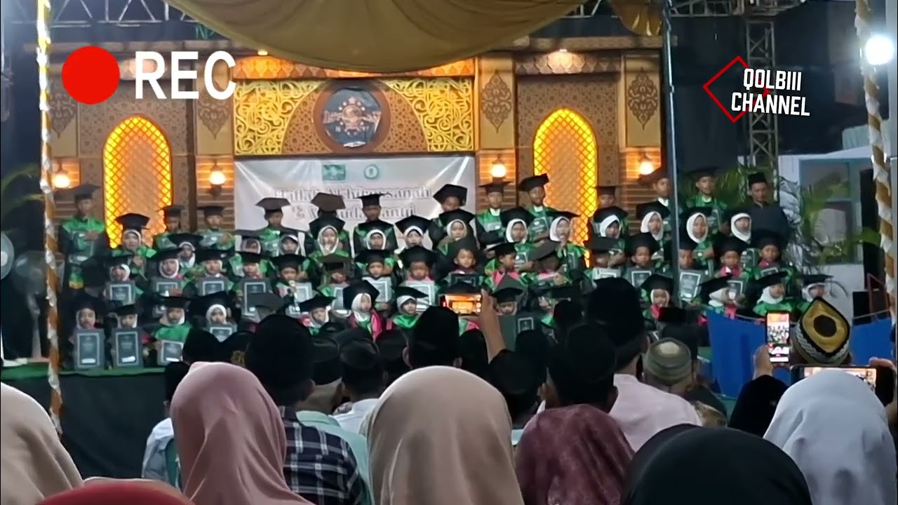Janji Santri Persembahan Dari Wisudawan Wisudawati TPQ, MDA &  ULA AL-MIFTAH BULUGEDE 