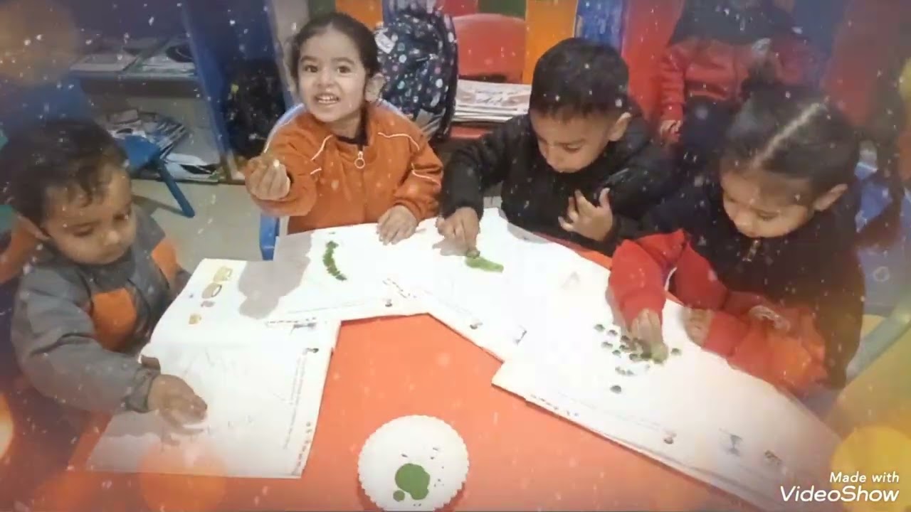 Cotton dabbing activity 🎄