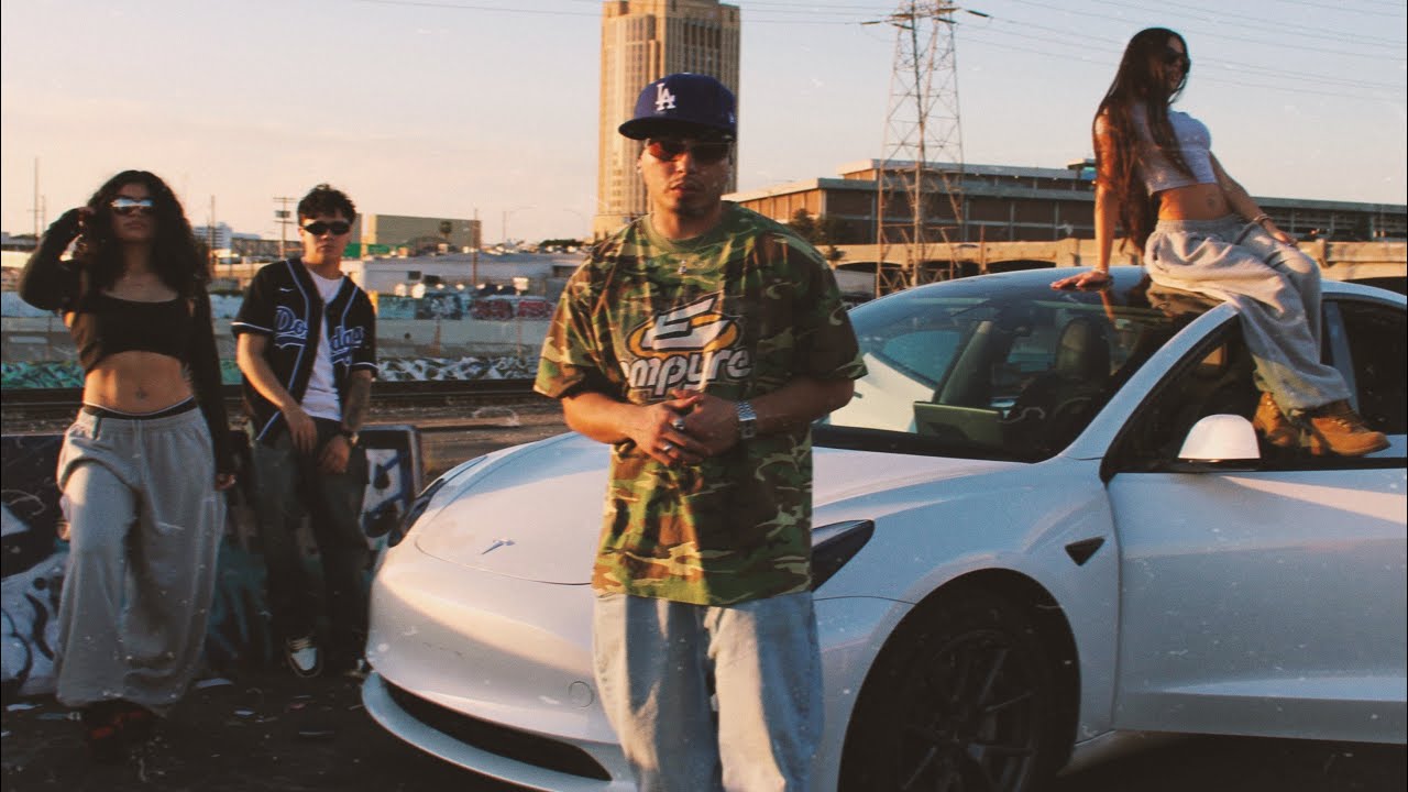Alex Bravo - NO TE VOY A ROGAR (Official Video) 