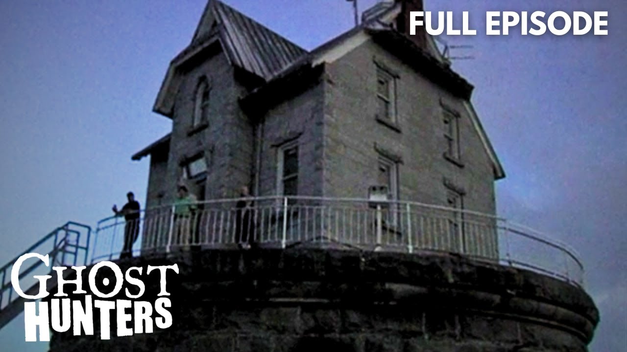 Ghost Hunters- Race Rock Lighthouse | FULL EPISODE | Season 1 | Episode 4 | Lionsgate TV